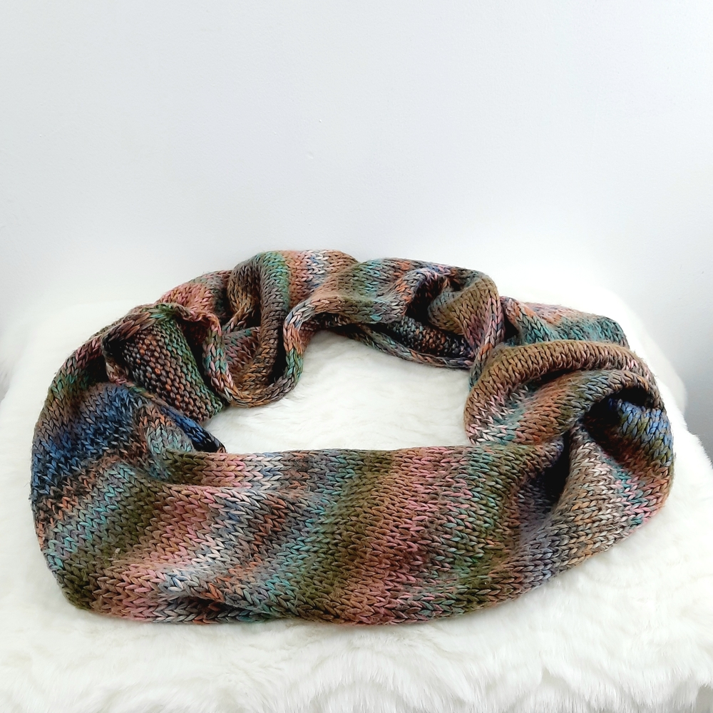 Multicolor Knit Scarf - Picture 7 of 8